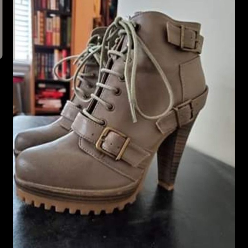 Womens shoes